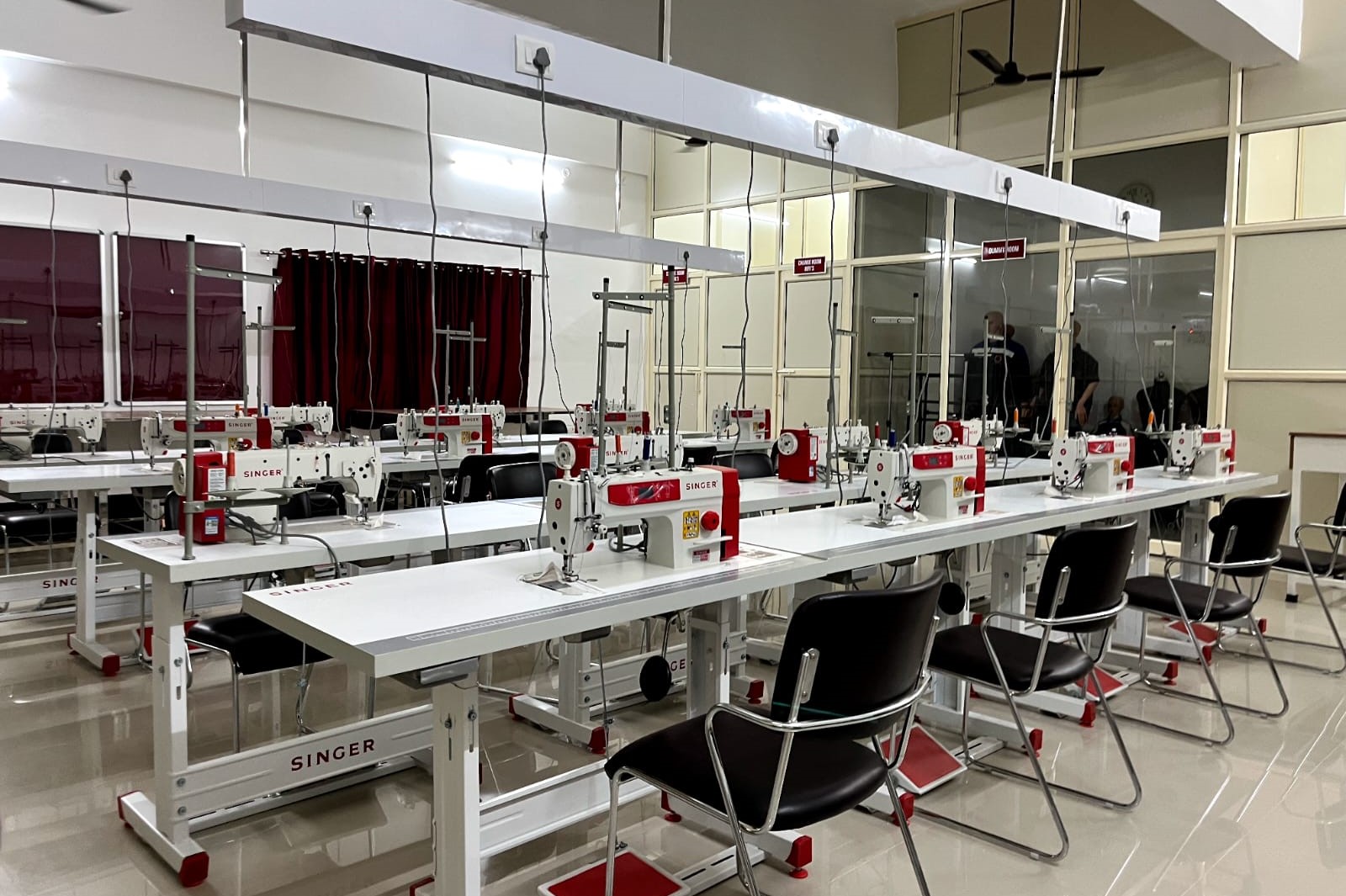 FASHION DESIGNING AND TECHNOLOGY LAB